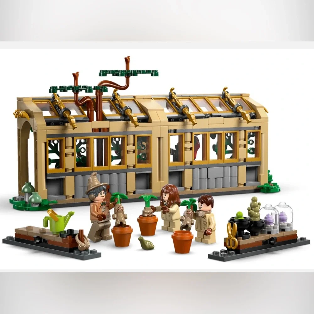 LEGO Harry Potter Hogwarts Castle: Herbology Class 76445 NEW in Sealed Box - Picture 2 of 7